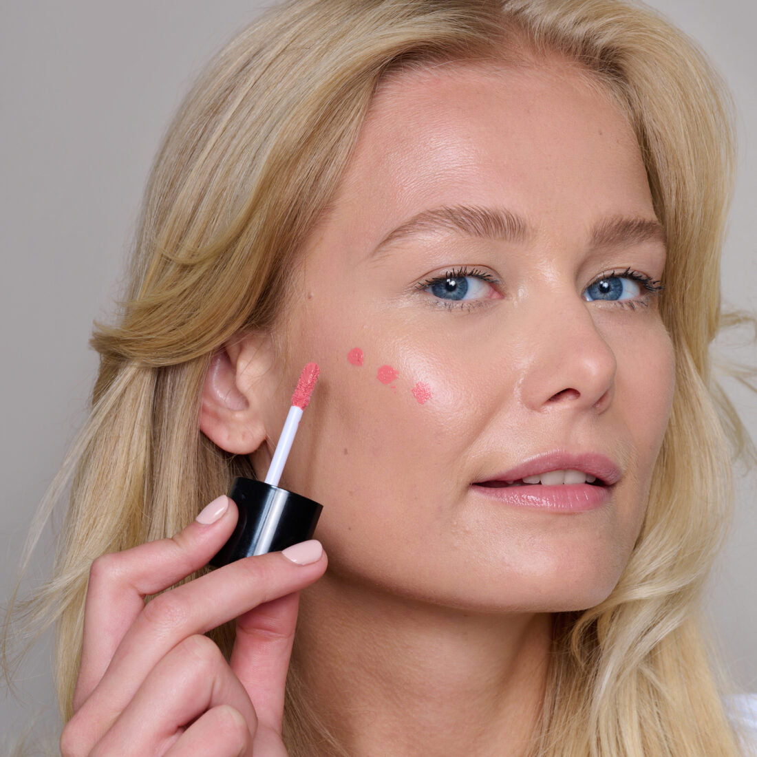 Cheek Veil Liquid Blush - Paradise 04